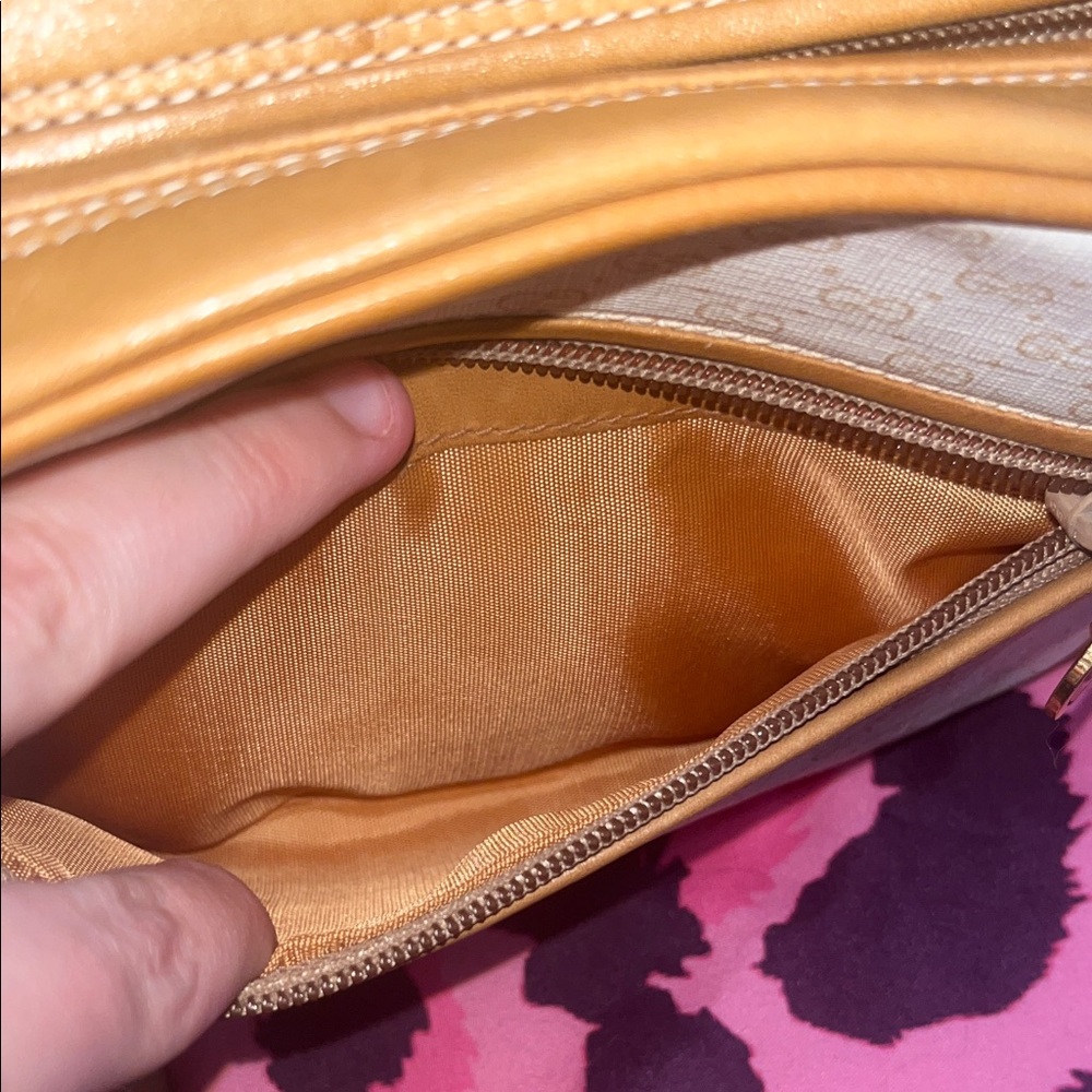 Gucci Monogram Camera bag Cream and Tan/caramel Crossbody Bag - Picture 14 of 17
